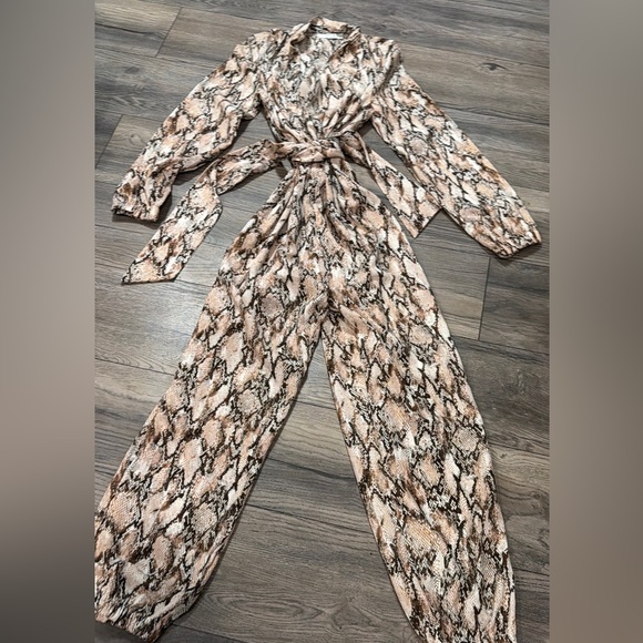 Stylish Snake Print Jumpsuit - Picture 3 of 7